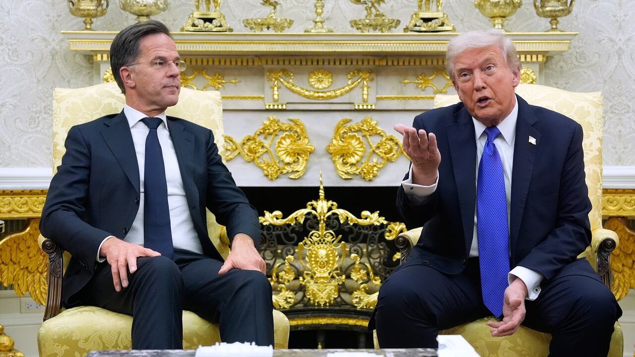 Return of Iran-US Thaw Advocate Ignites Hardline Debate