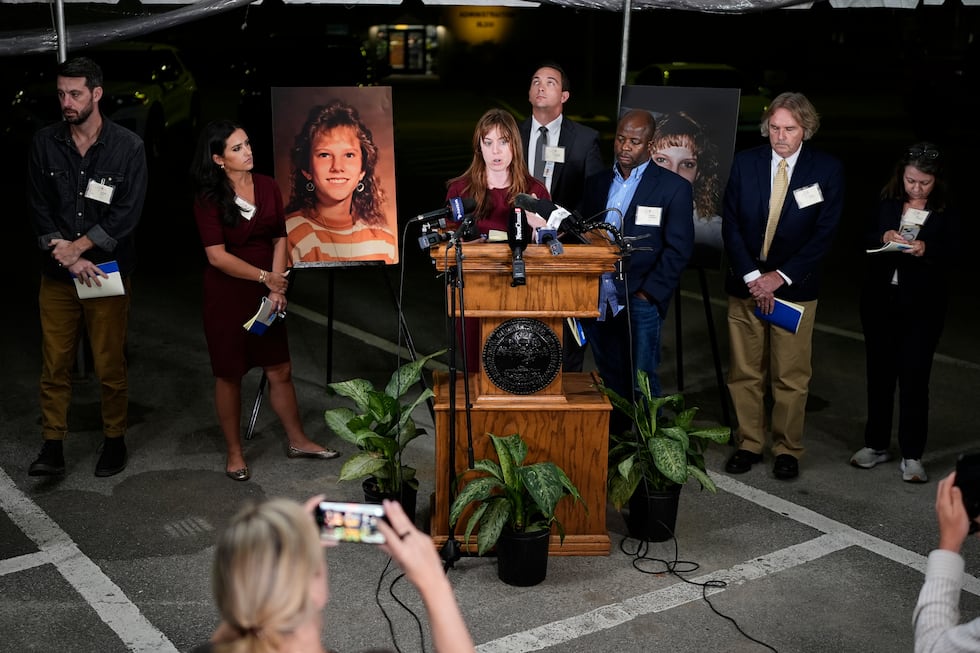 Media witnesses recount the moments before the execution of Christa Pike was halted Wednesday,...